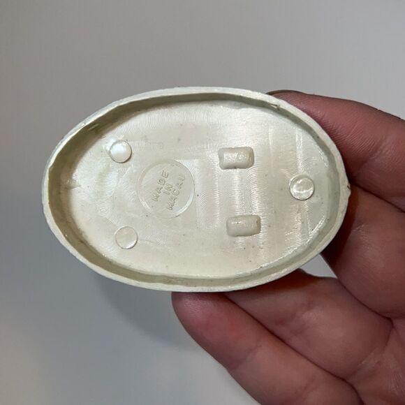 Vintage Antique Little Girl Holding Doll in Bonnet Sweet Figure What-Not Cute - Picture 6 of 7